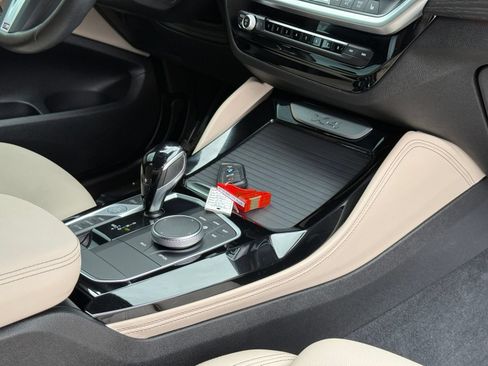 Used 2022 BMW X4 xDrive30i w/ M Sport Package 2 AWD/4WD image 31