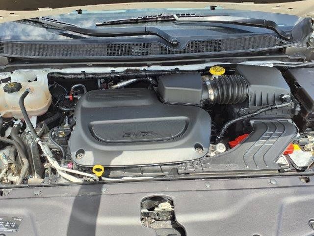 Used 2024 Chrysler Pacifica Touring-L FWD image 42