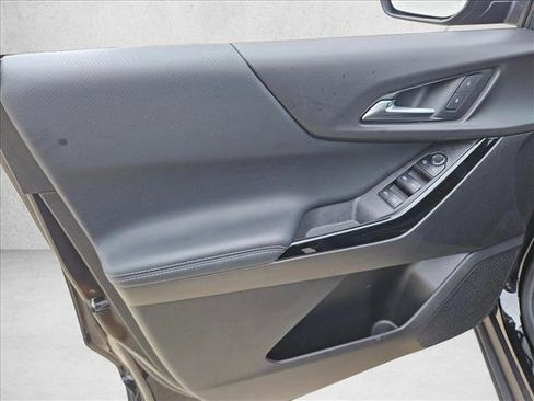 Used 2025 Chevrolet Equinox LT image 11