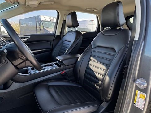 Used 2022 Ford Edge SEL w/ Convenience Package image 26