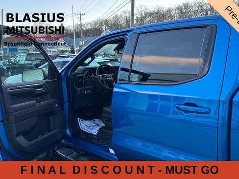 Used 2024 GMC Sierra 1500 AT4 w/ AT4 Preferred Package AWD/4WD image 8
