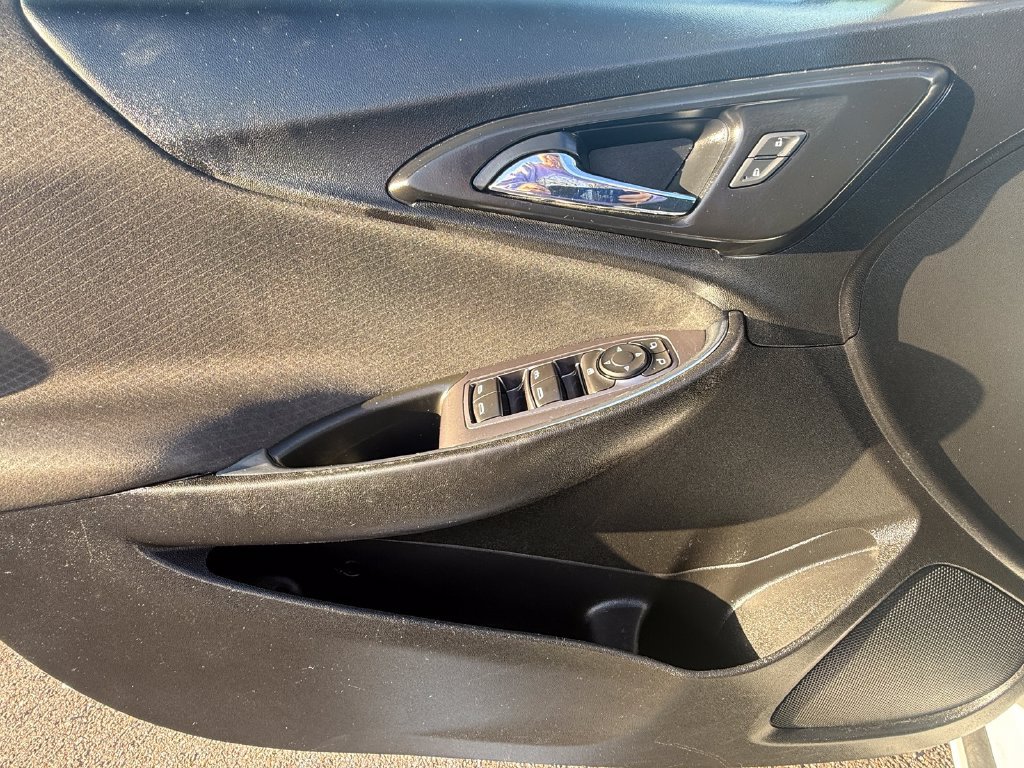 Used 2021 Chevrolet Malibu LT FWD image 12