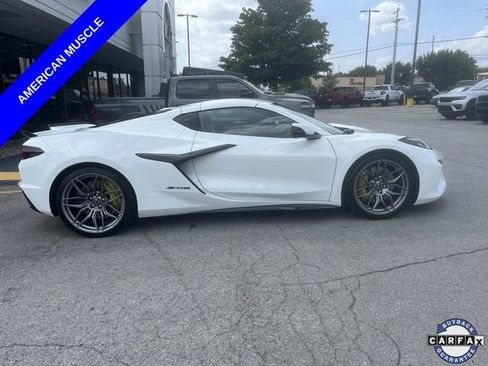 Used 2024 Chevrolet Corvette Z06 w/ Stealth Interior Trim Package RWD image 13