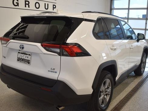 Used 2024 Toyota RAV4 LE AWD/4WD image 4