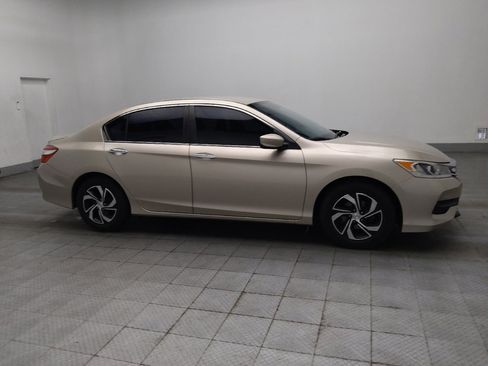 Used 2016 Honda Accord LX image 11