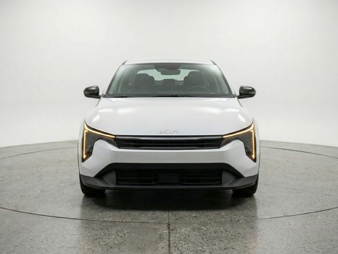 Used 2025 Kia K4 FWD image 2
