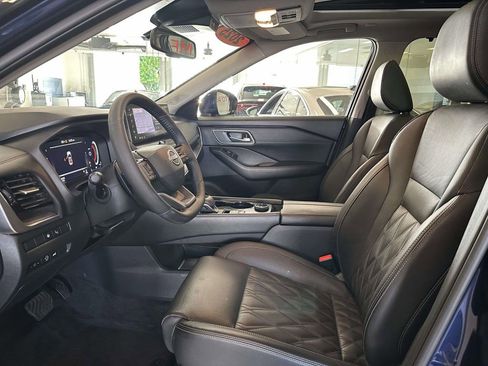 Used 2025 Nissan Rogue Platinum w/ Platinum Premium Package AWD/4WD image 18