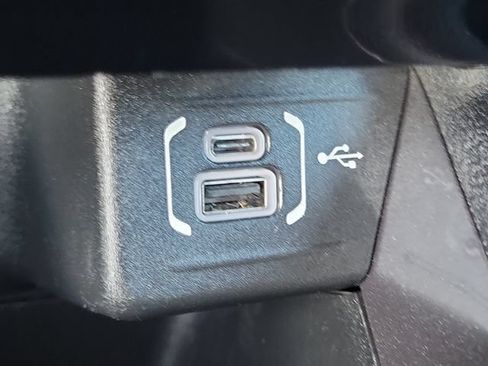 Used 2022 Jeep Compass Latitude FWD image 15