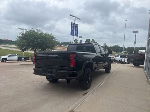 Used 2025 Chevrolet Silverado 2500 LT w/ Trail Boss Package AWD/4WD image 8