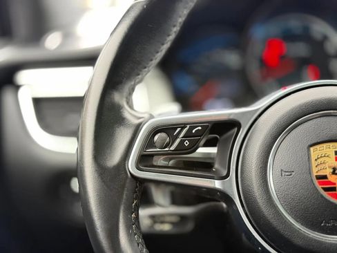Used 2018 Porsche Macan Turbo image 24