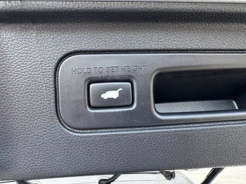 Used 2024 Honda Pilot EX-L image 10