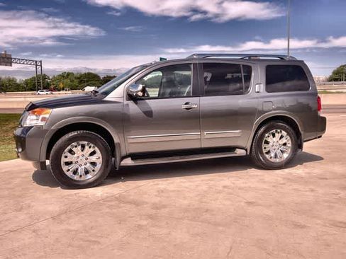 Used 2015 Nissan Armada Platinum w/ 2nd Row Captain Seat Package AWD/4WD image 4