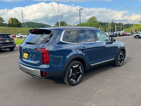 Used 2025 Kia Telluride S AWD/4WD image 4
