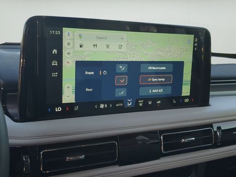 New 2026 Lincoln Aviator AWD image 18