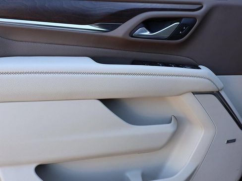 Used 2022 GMC Yukon Denali w/ Advanced Technology Package image 24