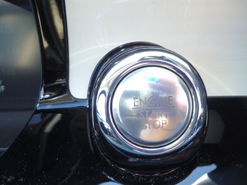 Used 2021 Lincoln Corsair Reserve w/ Equipment Group 201A AWD/4WD image 20