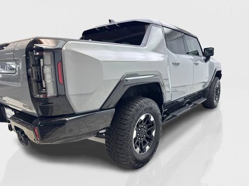 Used 2024 GMC Hummer EV 2X w/ Extreme Off-Road Package AWD/4WD image 13