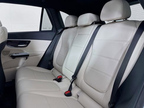 New 2026 Mercedes-Benz GLC 300 image 7