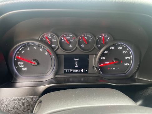 Used 2021 Chevrolet Silverado 1500 Custom AWD/4WD image 18