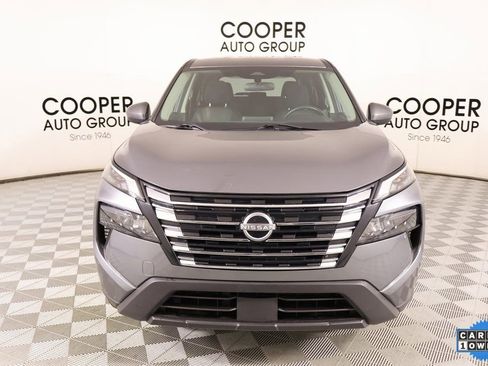 Used 2024 Nissan Rogue SV image 8