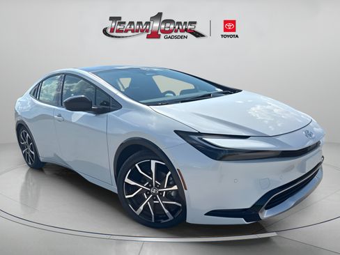 New 2026 Toyota Prius Plug-In Hybrid FWD image 1
