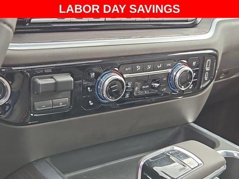 Used 2025 GMC Sierra 1500 SLT w/ SLT Premium Plus Package AWD/4WD image 17