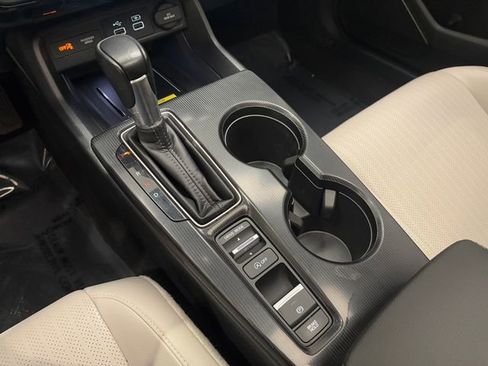 Used 2023 Honda Civic Touring image 19