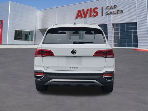 Used 2024 Volkswagen Taos SE image 7