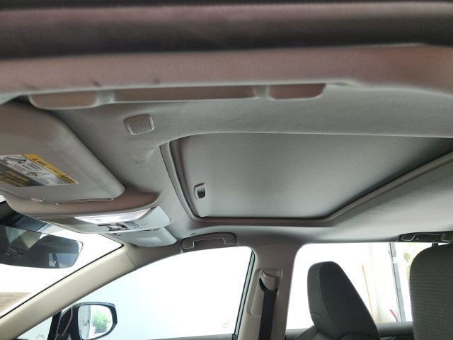 Certified 2025 Toyota RAV4 XLE w/ Convenience Package FWD image 17