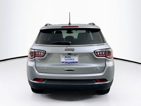 Used 2022 Jeep Compass Latitude AWD/4WD image 6