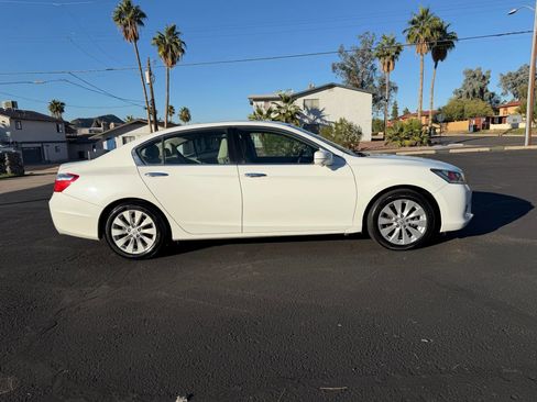Used 2015 Honda Accord EX image 4