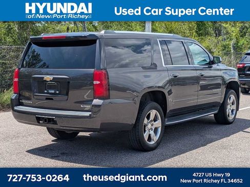 Used 2018 Chevrolet Suburban Premier RWD image 5