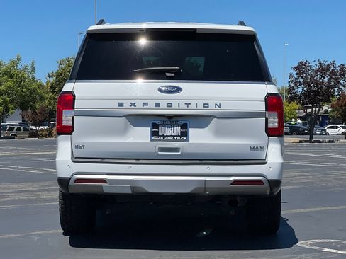 Used 2024 Ford Expedition Max XLT RWD image 5