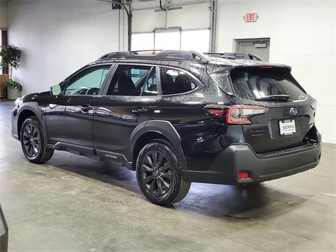 Certified 2025 Subaru Outback Onyx Edition image 6