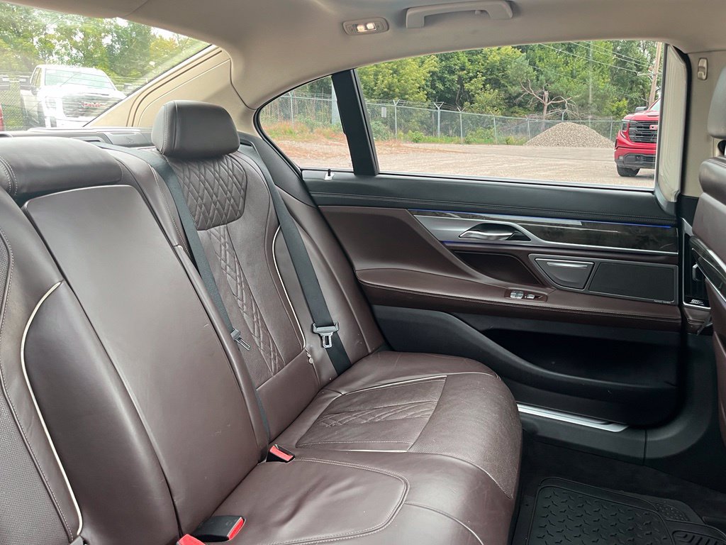 Used 2016 BMW 740i RWD image 41