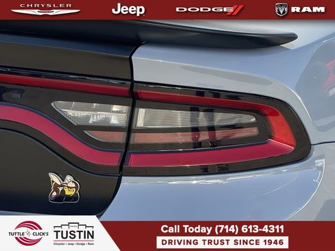 Used 2022 Dodge Charger Scat Pack w/ Dynamics Package RWD image 9