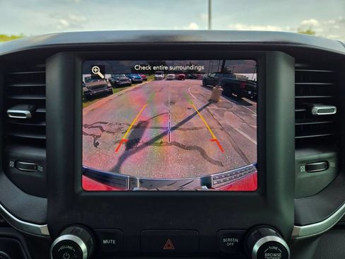 Used 2019 RAM 1500 Big Horn AWD/4WD image 23