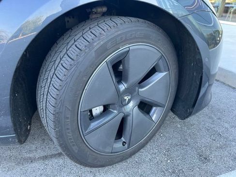 Used 2022 Tesla Model 3 Long Range AWD/4WD image 18