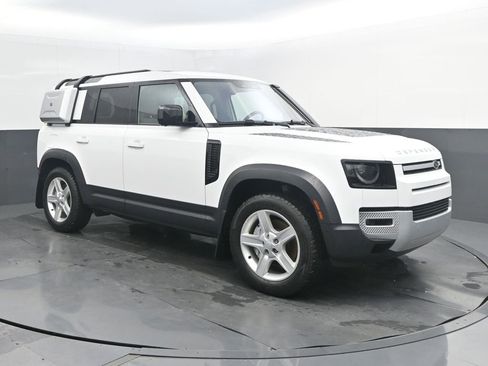 Used 2022 Land Rover Defender 110 SE AWD/4WD image 9