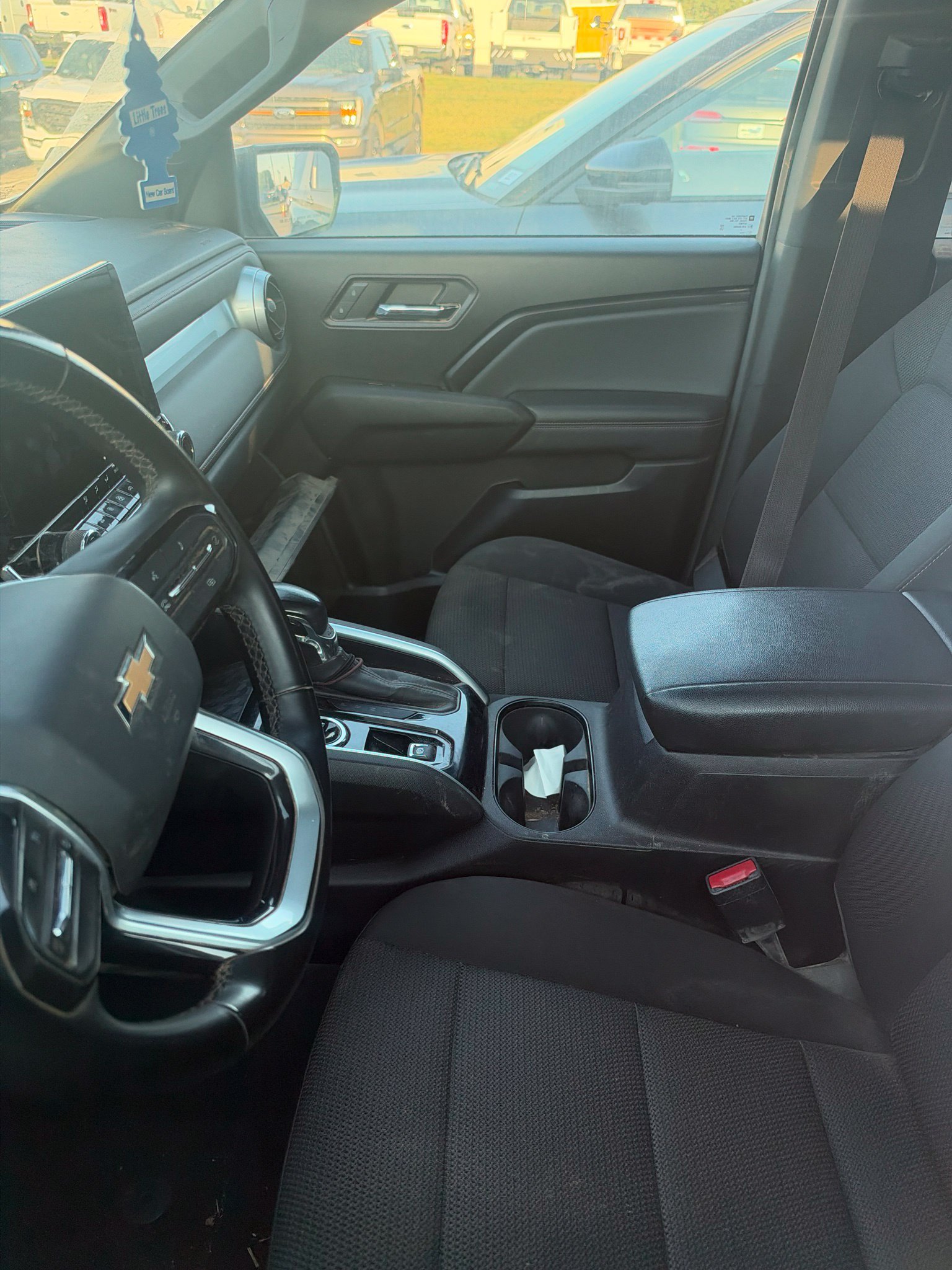 Used 2024 Chevrolet Colorado LT w/ LT Convenience Package AWD/4WD image 7