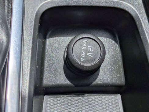 Used 2020 Volvo V60 T5 Momentum FWD image 25