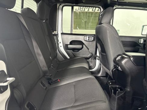 Used 2022 Jeep Gladiator Sport AWD/4WD image 26
