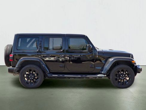 Used 2021 Jeep Wrangler Unlimited Sahara AWD/4WD image 7