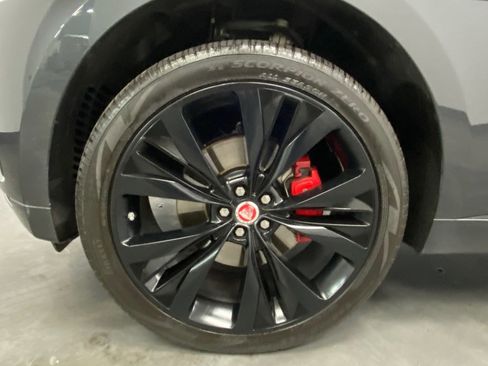 Used 2019 Jaguar F-PACE S image 18