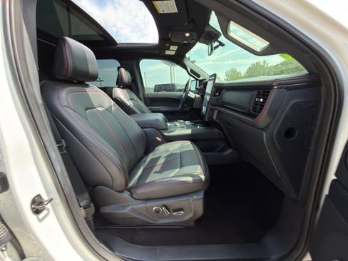 Used 2023 Ford Expedition Limited AWD/4WD image 10