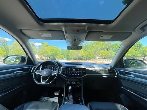 Used 2022 Volkswagen Atlas SEL Premium AWD/4WD image 26