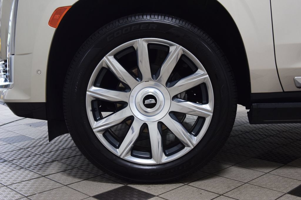Used 2023 Cadillac Escalade Premium Luxury Platinum AWD/4WD image 29