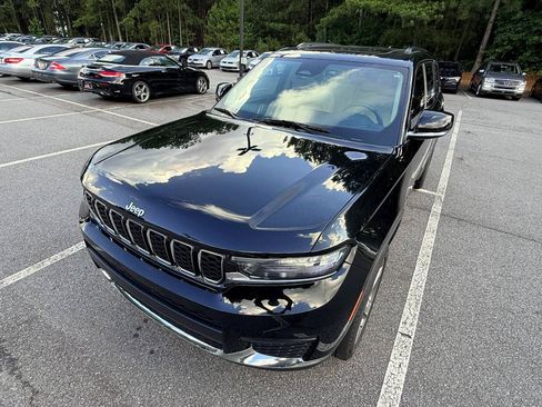 Used 2021 Jeep Grand Cherokee L Limited AWD/4WD image 36
