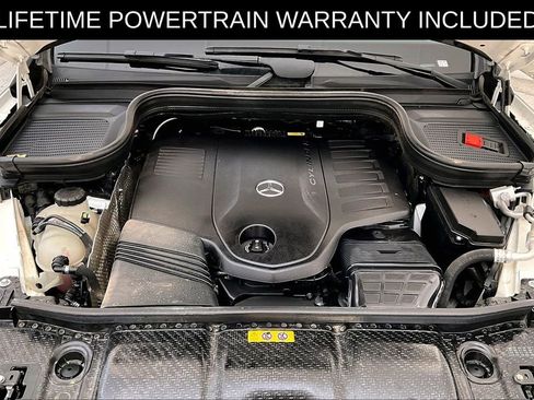 Used 2025 Mercedes-Benz GLS 450 4MATIC image 11