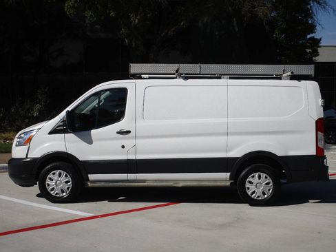 Used 2018 Ford Transit 250 250 3dr SWB Low Roof Cargo Van w/ Exterior Upgrade Package image 2